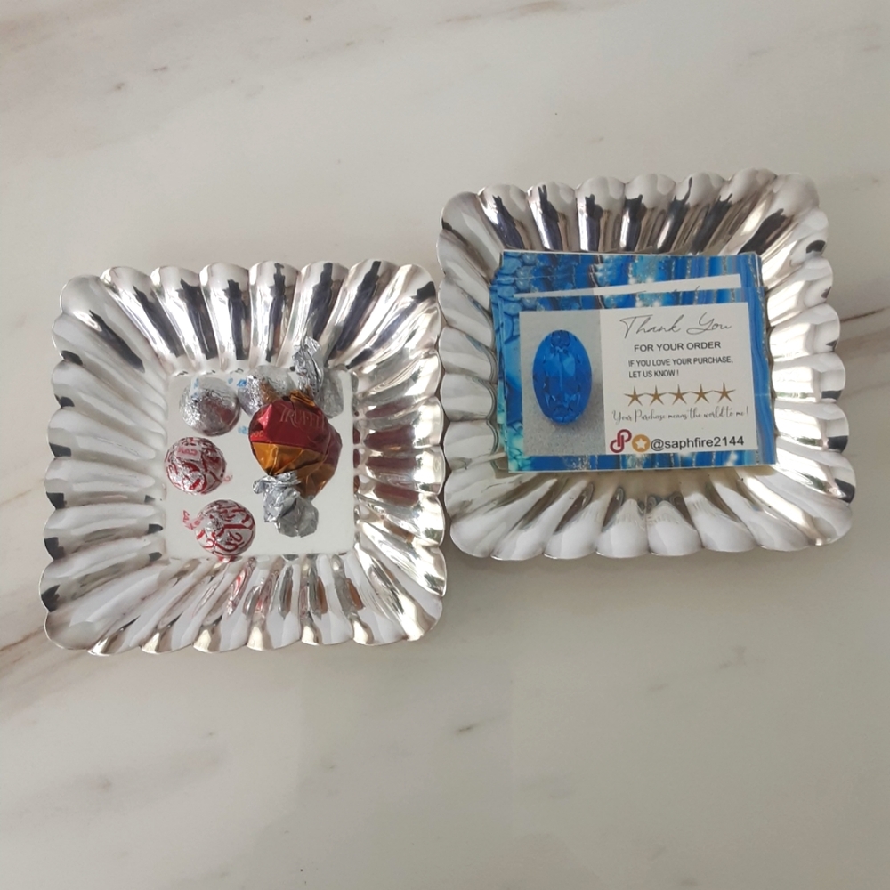 RETRO ART SILVER. CO SPC 2 SILVERPLATED SCALLOPED EDGED TRAYS 6X6"